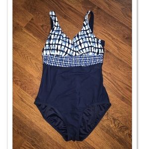 NWOT St. Johns bay swim